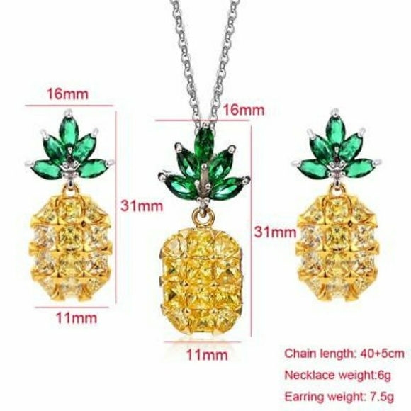 ✨ Crystal Pineapple Earring & Necklace set - Picture 4 of 4